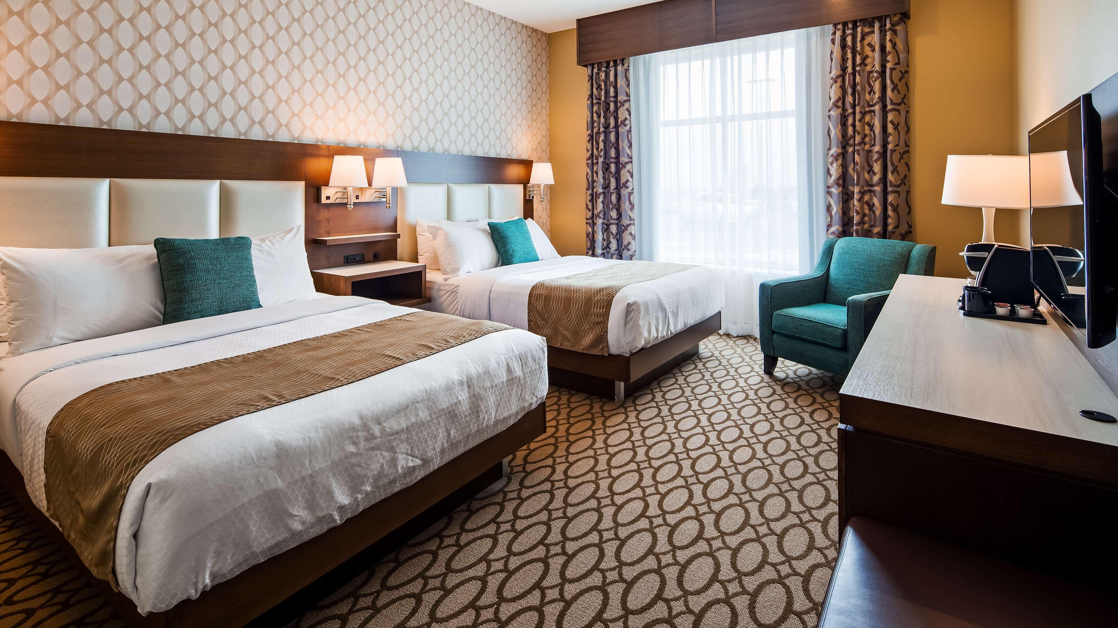 Best Western Plus St. John'S Airport Hotel And Suites Exteriör bild