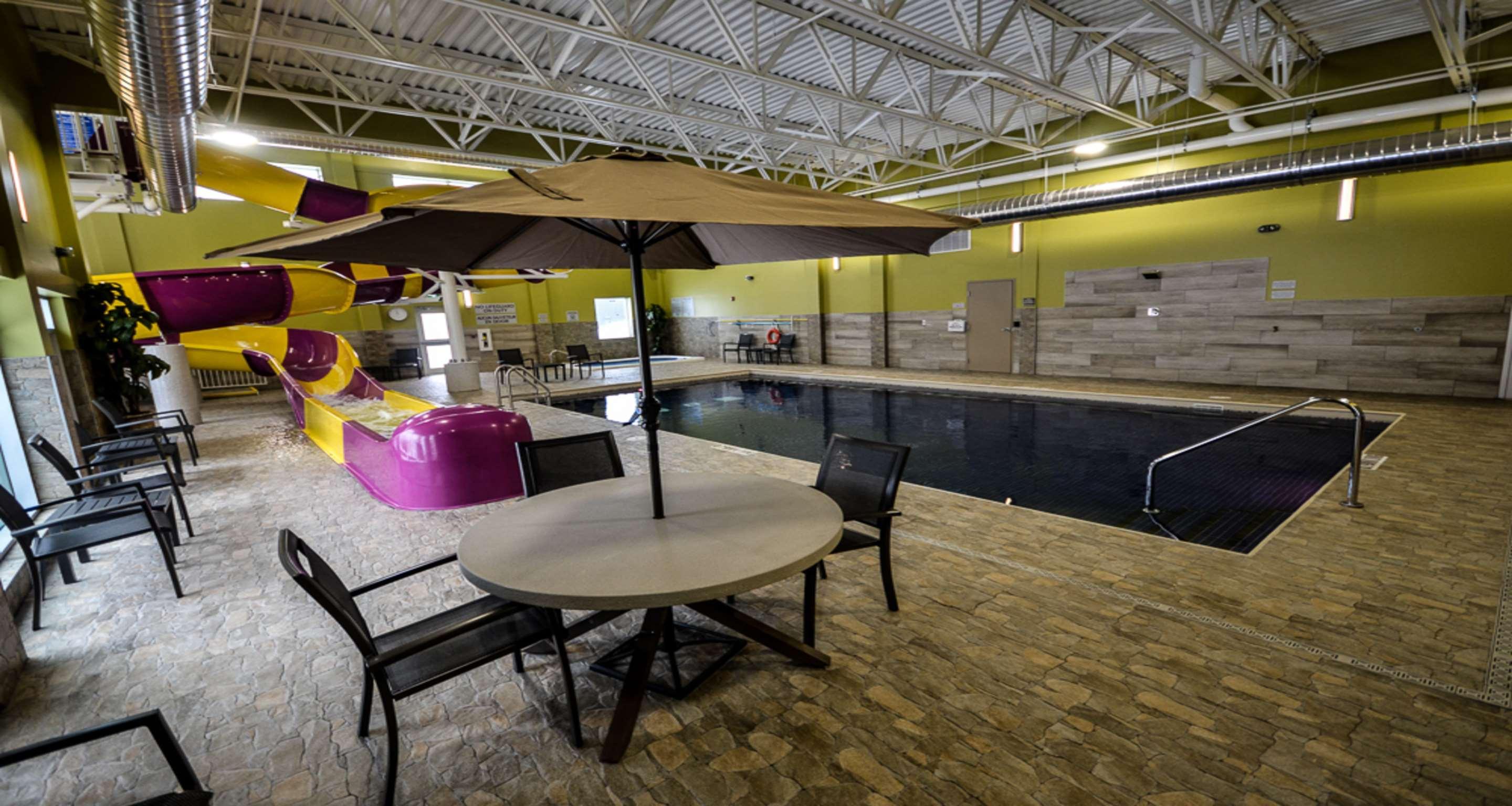Best Western Plus St. John'S Airport Hotel And Suites Exteriör bild