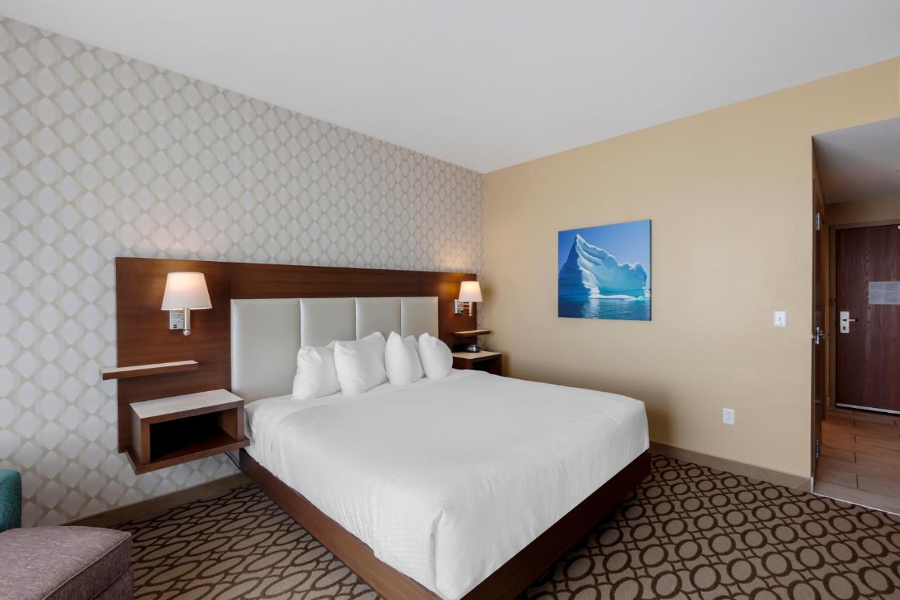 Best Western Plus St. John'S Airport Hotel And Suites Exteriör bild