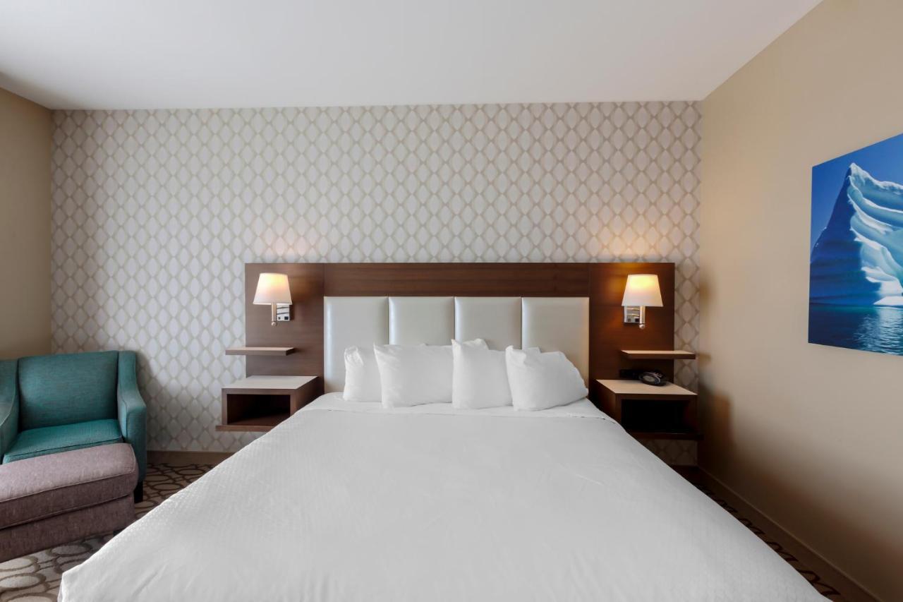 Best Western Plus St. John'S Airport Hotel And Suites Exteriör bild