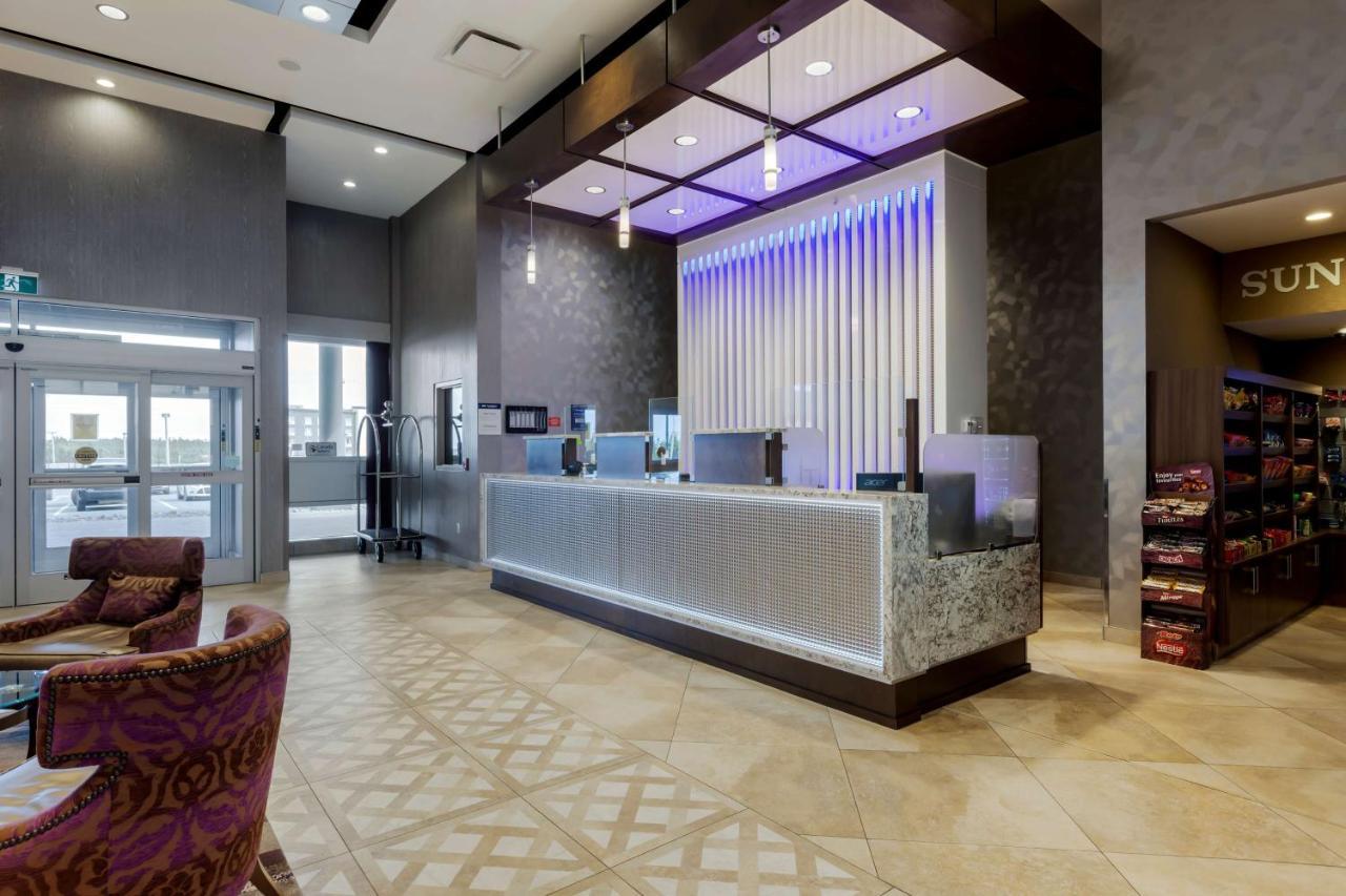 Best Western Plus St. John'S Airport Hotel And Suites Exteriör bild