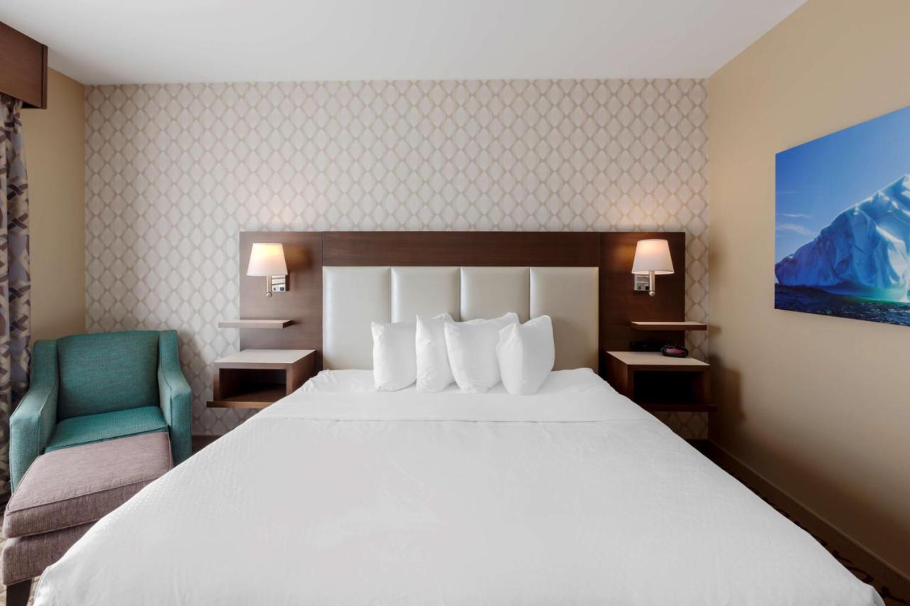 Best Western Plus St. John'S Airport Hotel And Suites Exteriör bild