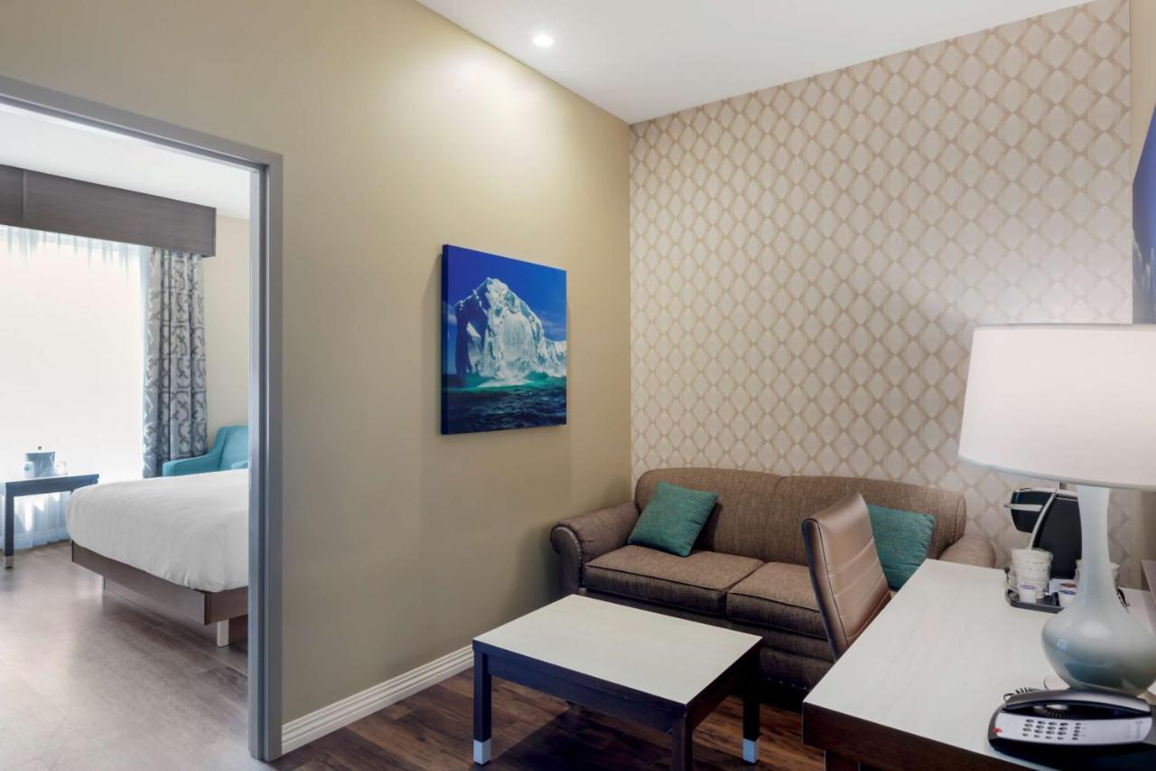 Best Western Plus St. John'S Airport Hotel And Suites Exteriör bild